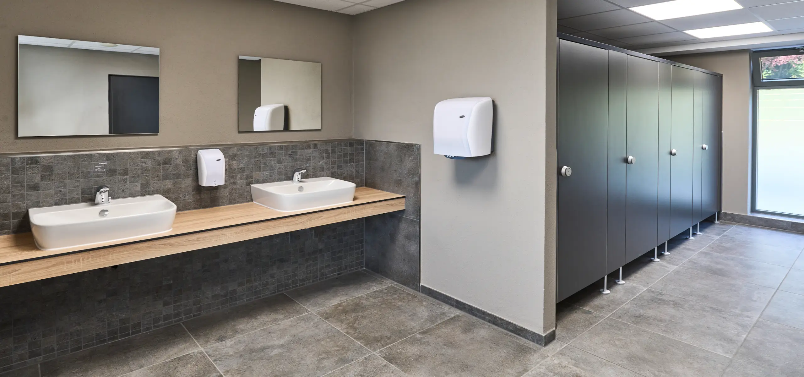 Sanitary facilities for campsites