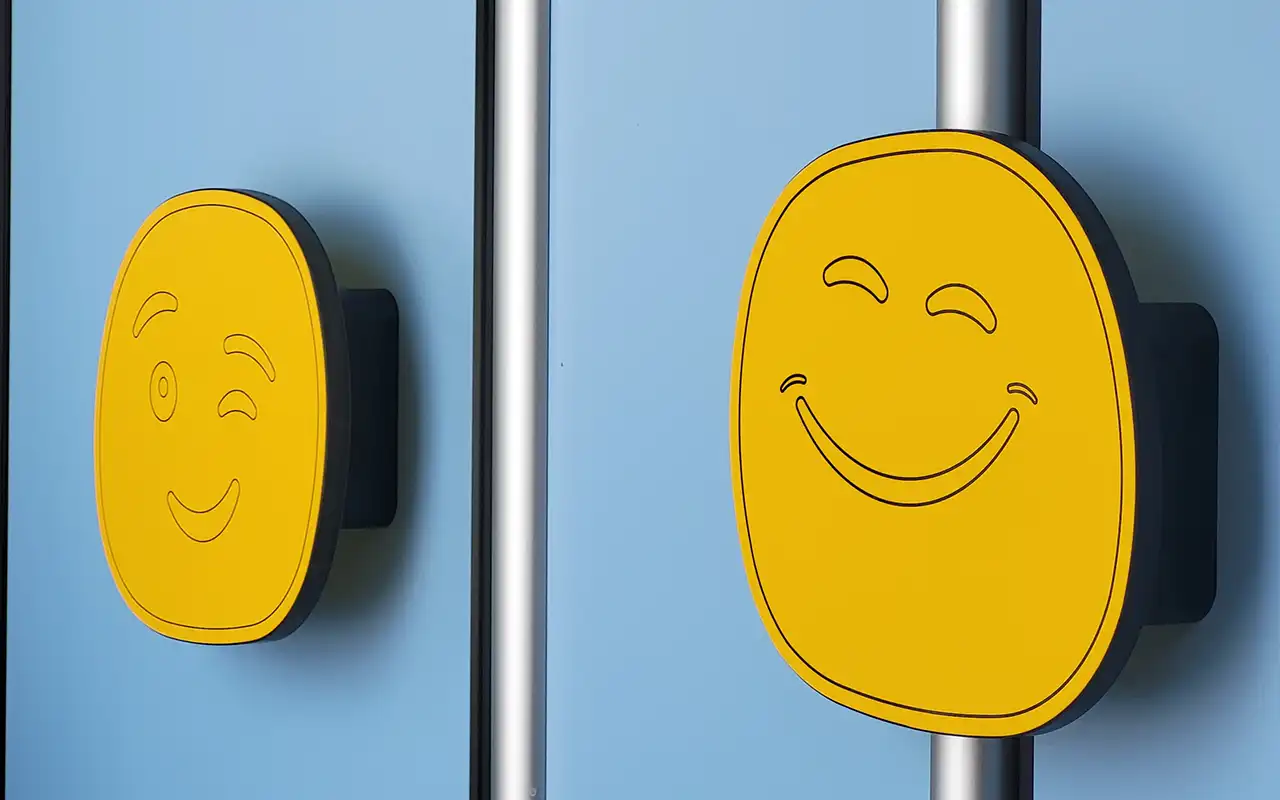 Maniglia ergonomica con motivi adatti ai bambini.